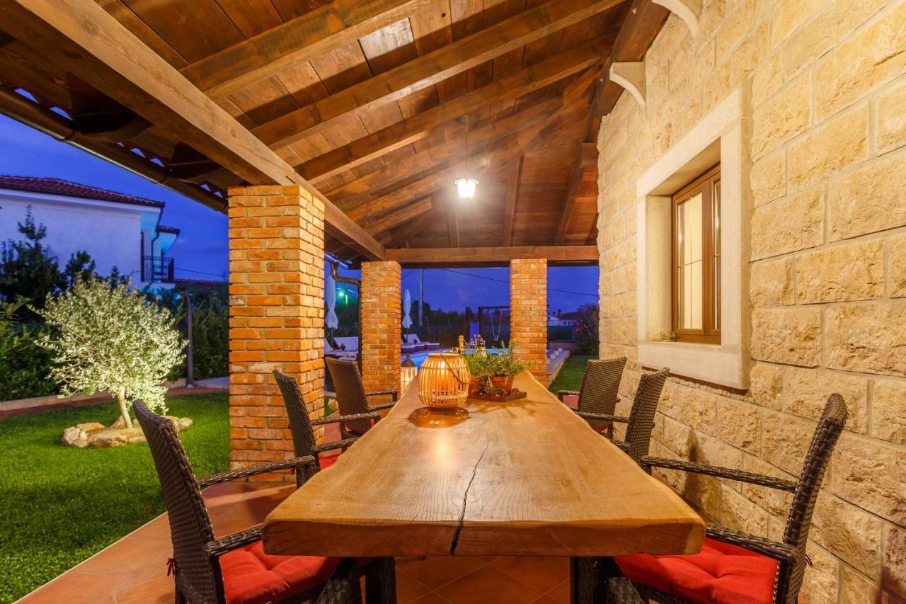 Villa Kamenica Kras Exterior photo